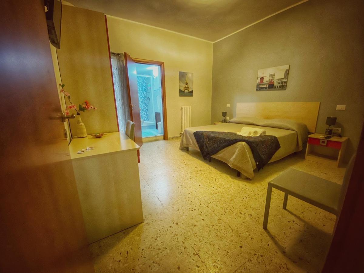 Bed and Breakfast La Pietra Preziosa Crotone Zewnętrze zdjęcie